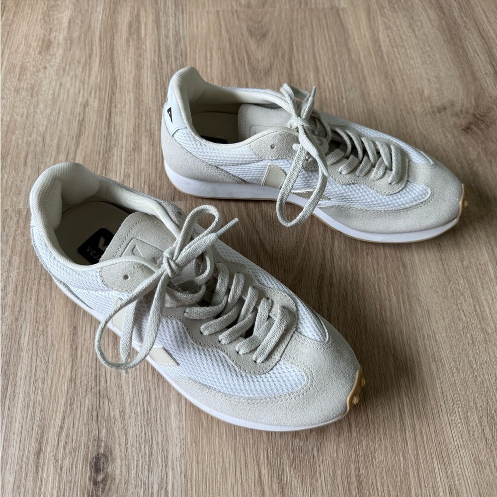 Veja Rio Branco Recycled Runner Sneakers - size 8 / 39